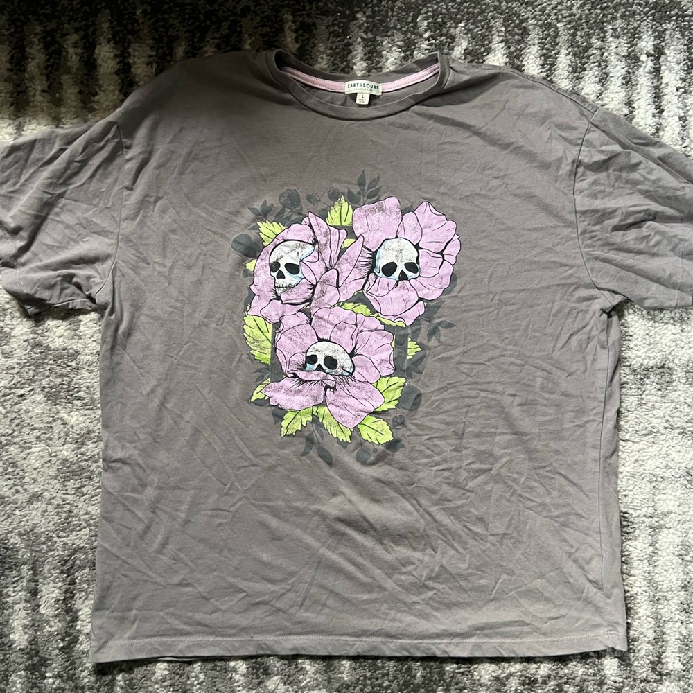 EARTHBOUND Lavender Gray Tee with Skull Print